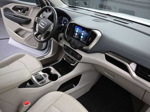 Used 2024 GMC Terrain Denali w/ Denali Premium Package image 29