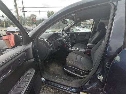 Used 2015 GMC Acadia SLE FWD image 11