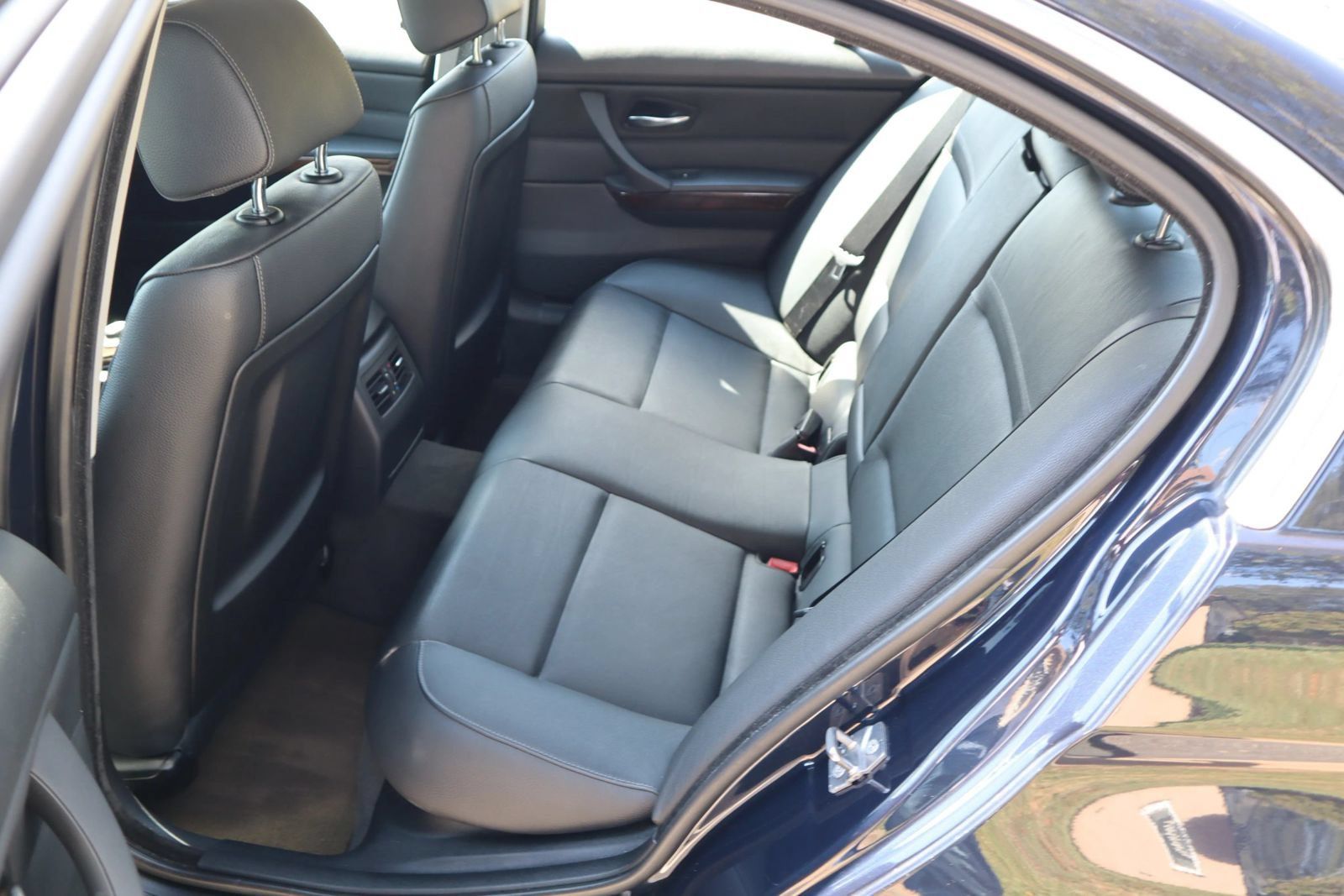 Used 2010 BMW 335d Sedan RWD image 12
