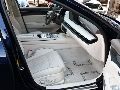 Used 2023 Genesis G90 3.5T AWD/4WD image 19