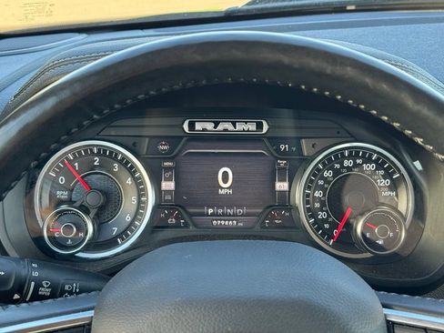Used 2019 RAM 1500 Laramie AWD/4WD image 8