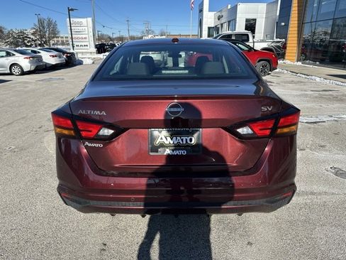 Used 2024 Nissan Altima 2.5 SV image 7