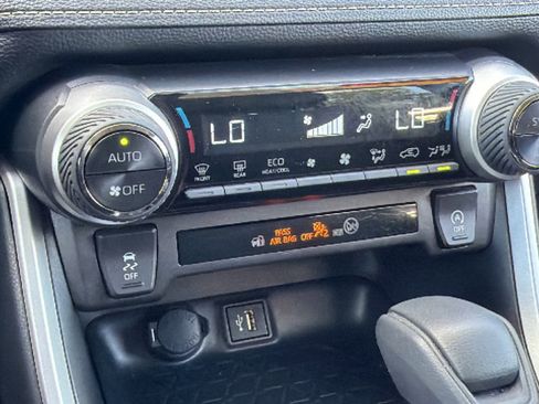 Certified 2025 Toyota RAV4 XLE AWD/4WD image 14