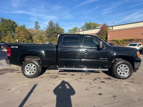 Used 2014 GMC Sierra 2500 SLT w/ SLT Convenience Package image 4