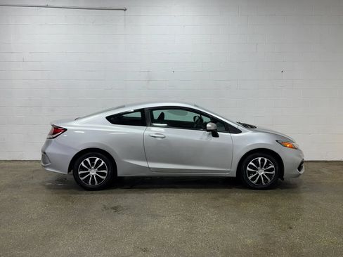 Used 2015 Honda Civic LX image 2