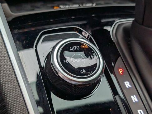 Used 2025 Chevrolet Colorado Trail Boss image 29