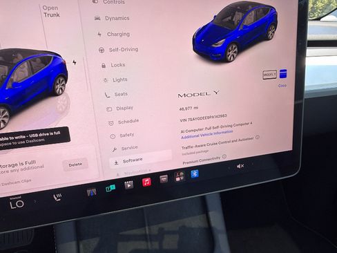 Used 2023 Tesla Model Y Long Range AWD/4WD image 31