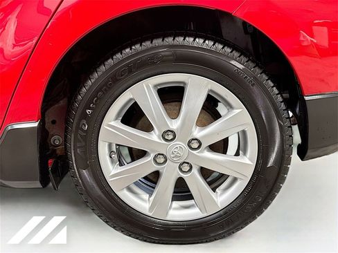 Used 2017 Toyota Prius C Three image 31