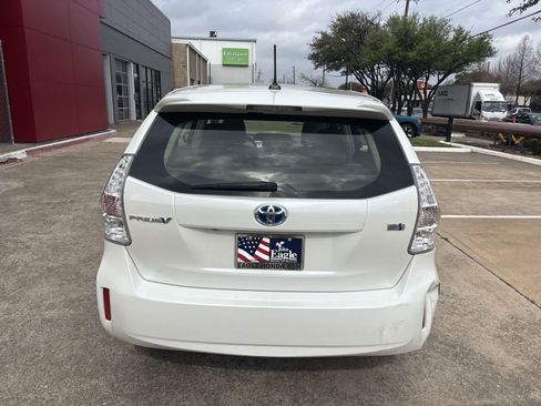 Used 2012 Toyota Prius V Five image 13