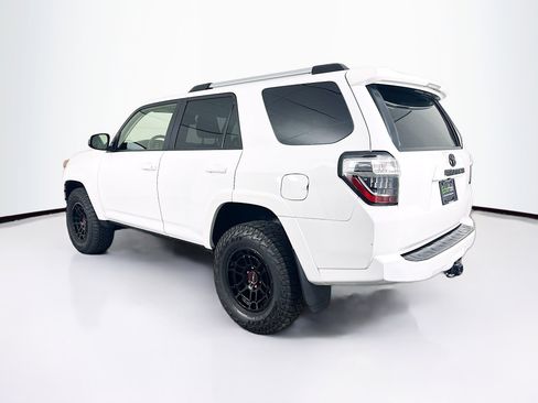 Used 2021 Toyota 4Runner SR5 image 5