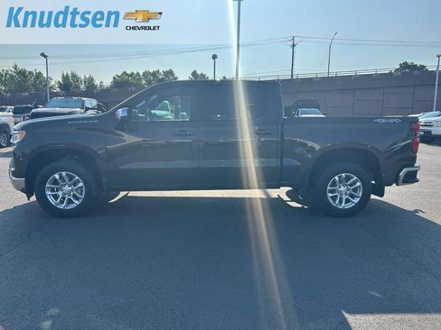 Used 2024 Chevrolet Silverado 1500 LT w/ Safety Package AWD/4WD image 4