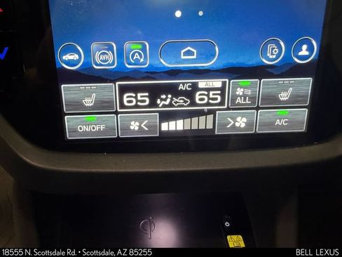 Used 2025 Subaru Forester Limited AWD/4WD image 23