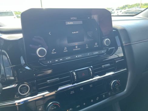 Used 2024 Nissan Pathfinder Rock Creek AWD/4WD image 16