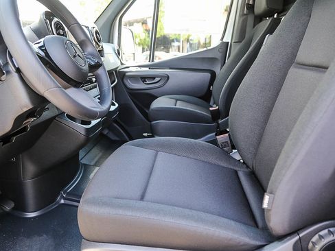 New 2026 Mercedes-Benz Sprinter 2500 image 18