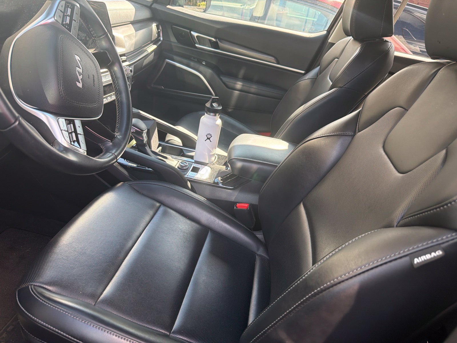Used 2024 Kia Telluride LX AWD/4WD image 5