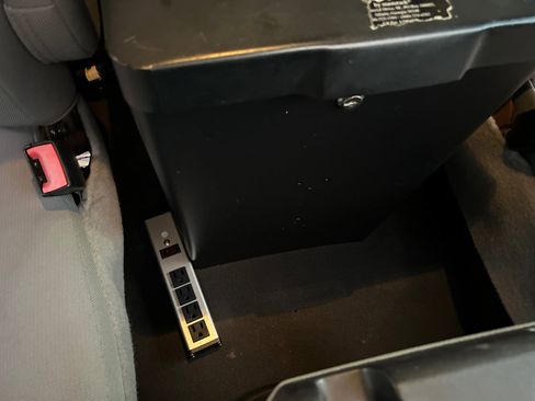 Used 2013 Ford E-150 and Econoline 150 image 14