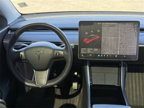 Used 2021 Tesla Model Y Long Range image 18