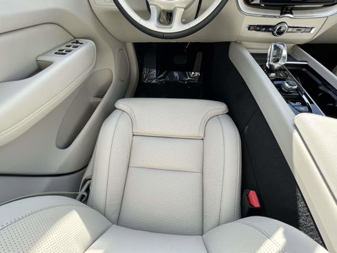New 2026 Volvo XC60 T8 Ultra w/ Protection Package Premier AWD/4WD image 14