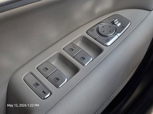Used 2023 Genesis G70 2.0T RWD image 29