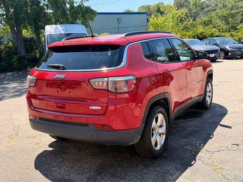 Used 2018 Jeep Compass Latitude w/ Popular Equipment Group AWD/4WD image 6