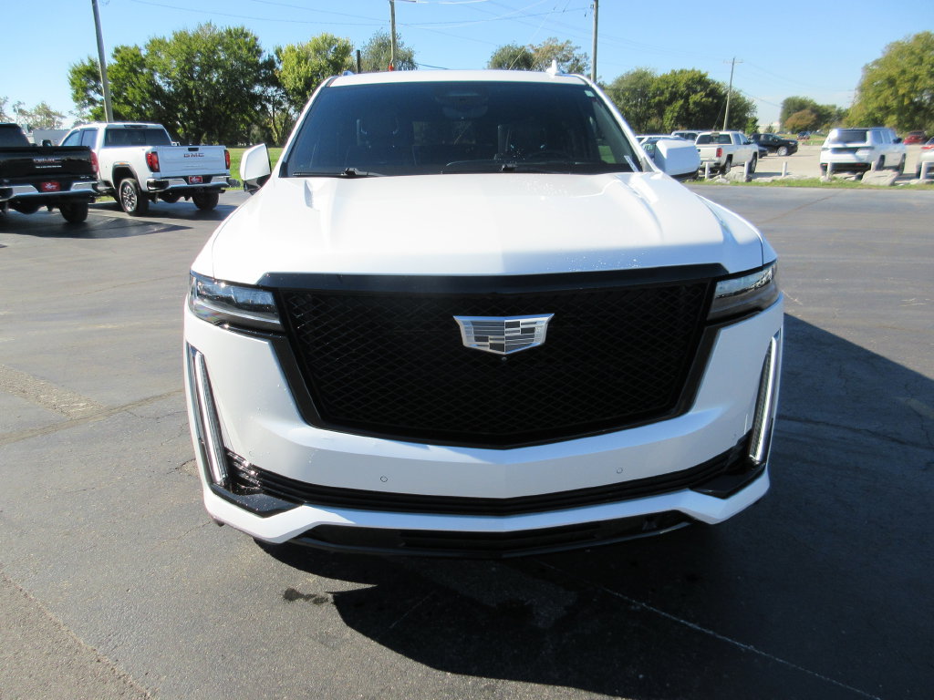 Used 2023 Cadillac Escalade ESV Sport w/ LPO, ONYX Package AWD/4WD image 13
