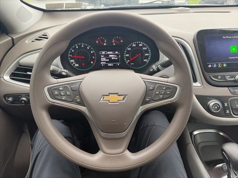 Used 2022 Chevrolet Malibu LS w/ Driver Confidence Package II FWD image 12
