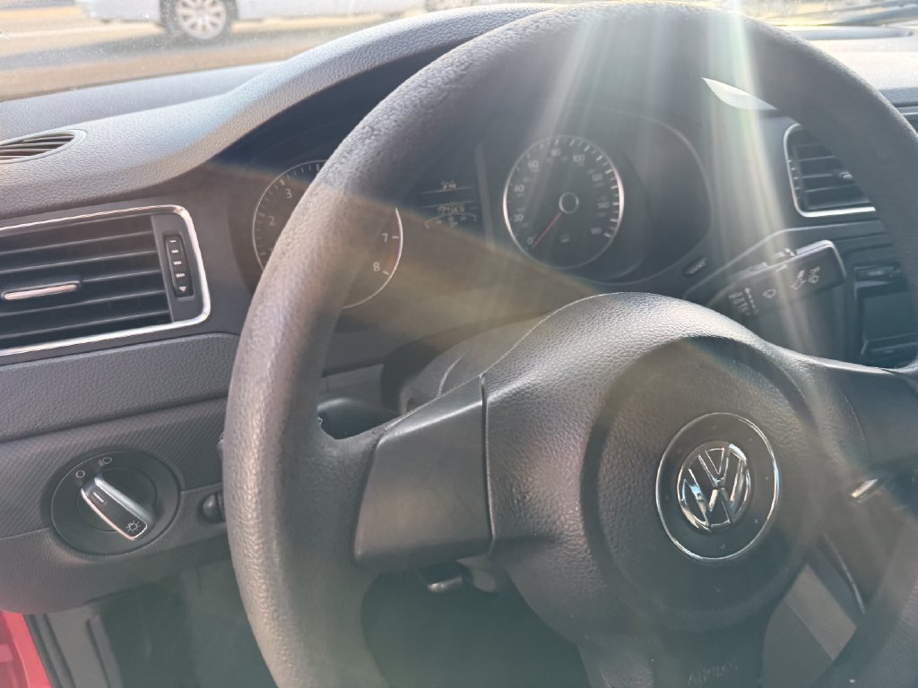 Used 2012 Volkswagen Jetta SE FWD image 21