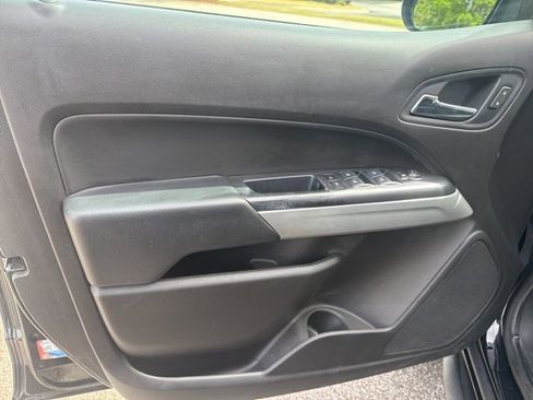 Used 2017 Chevrolet Colorado ZR2 image 23