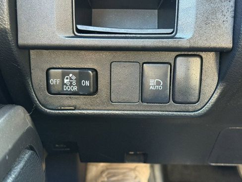 Used 2018 Toyota Tacoma SR5 image 26