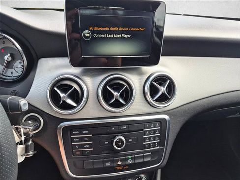 Used 2016 Mercedes-Benz CLA 250 4MATIC image 11