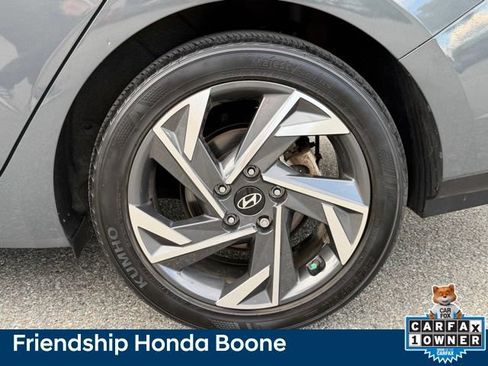 Used 2024 Hyundai Elantra SEL w/ Convenience Package FWD image 11