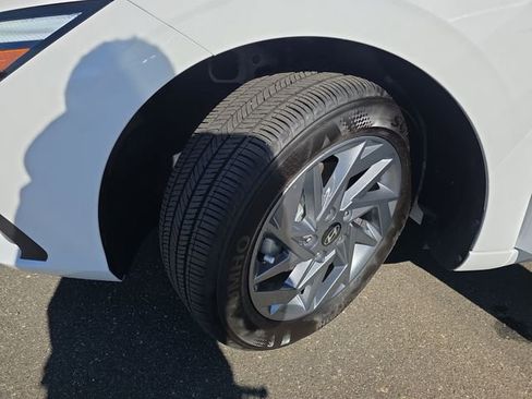 Certified 2025 Hyundai Elantra Blue image 44