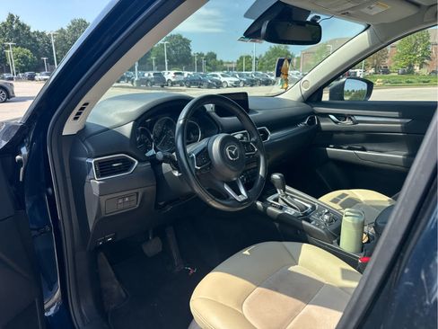 Used 2017 MAZDA CX-5 Touring w/ I-ACTIVSENSE Package FWD image 6