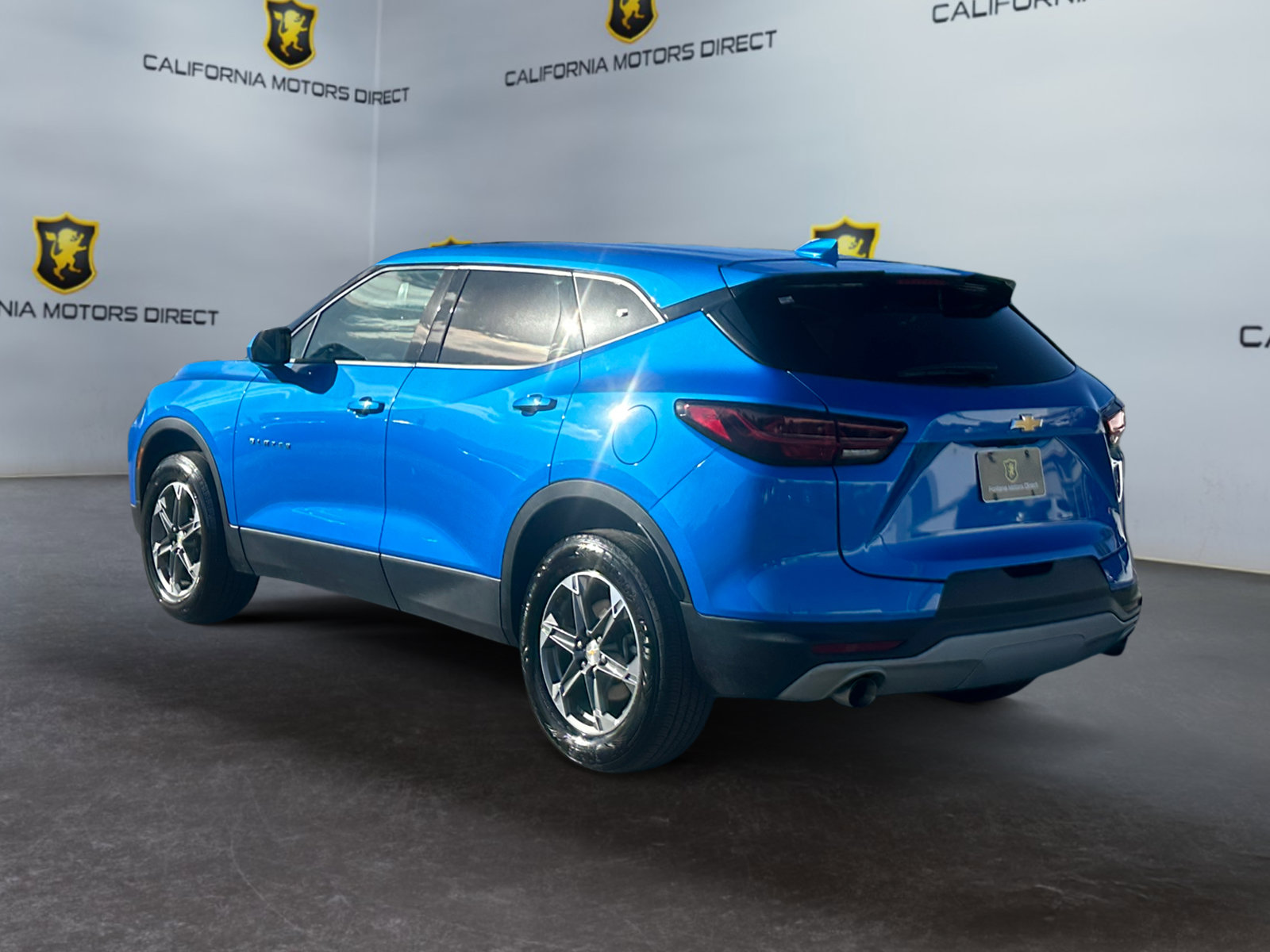 Used 2025 Chevrolet Blazer LT FWD image 3