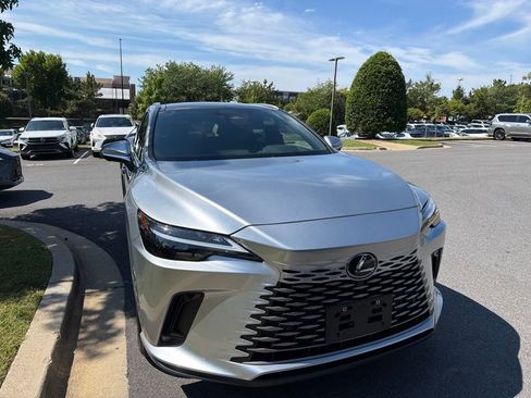 Used 2025 Lexus RX 350 w/ Convenience Package AWD/4WD image 2