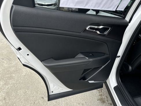 New 2026 Kia Sportage SX image 17