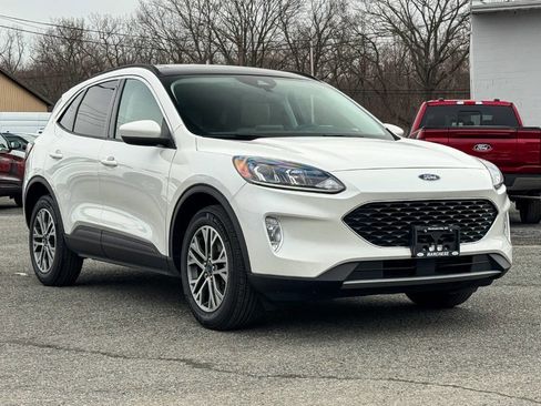 Used 2022 Ford Escape SEL image 1