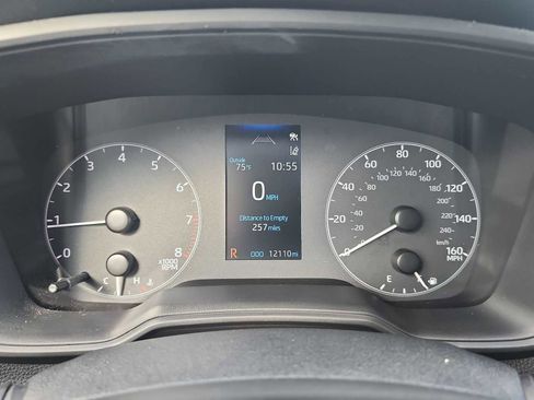 Used 2024 Toyota Corolla Cross LE image 17