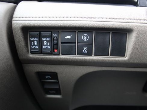 Used 2022 Honda Odyssey EX-L image 16