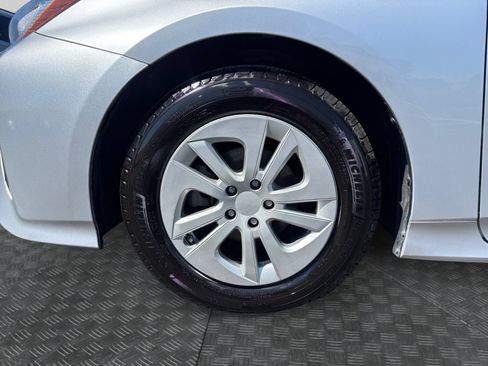 Used 2016 Toyota Prius Two FWD image 9