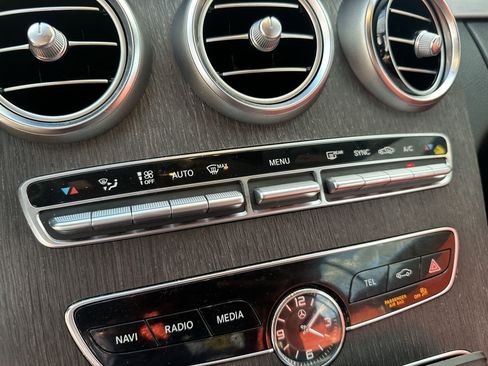 Used 2020 Mercedes-Benz C 300 4MATIC Cabriolet image 17