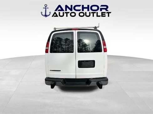 Used 2019 Chevrolet Express 2500 w/ Driver Convenience Package image 7