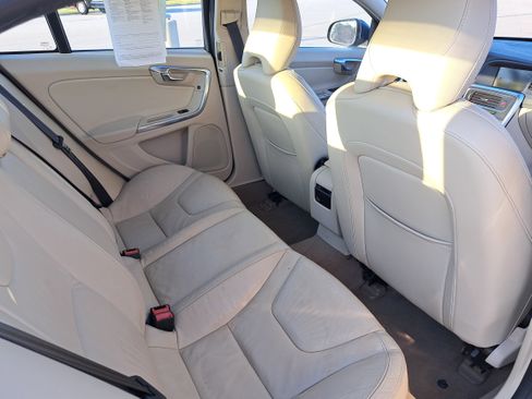 Used 2013 Volvo S60 T5 image 11