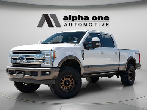 Used 2018 Ford F250 King Ranch w/ King Ranch Ultimate Package AWD/4WD image 1