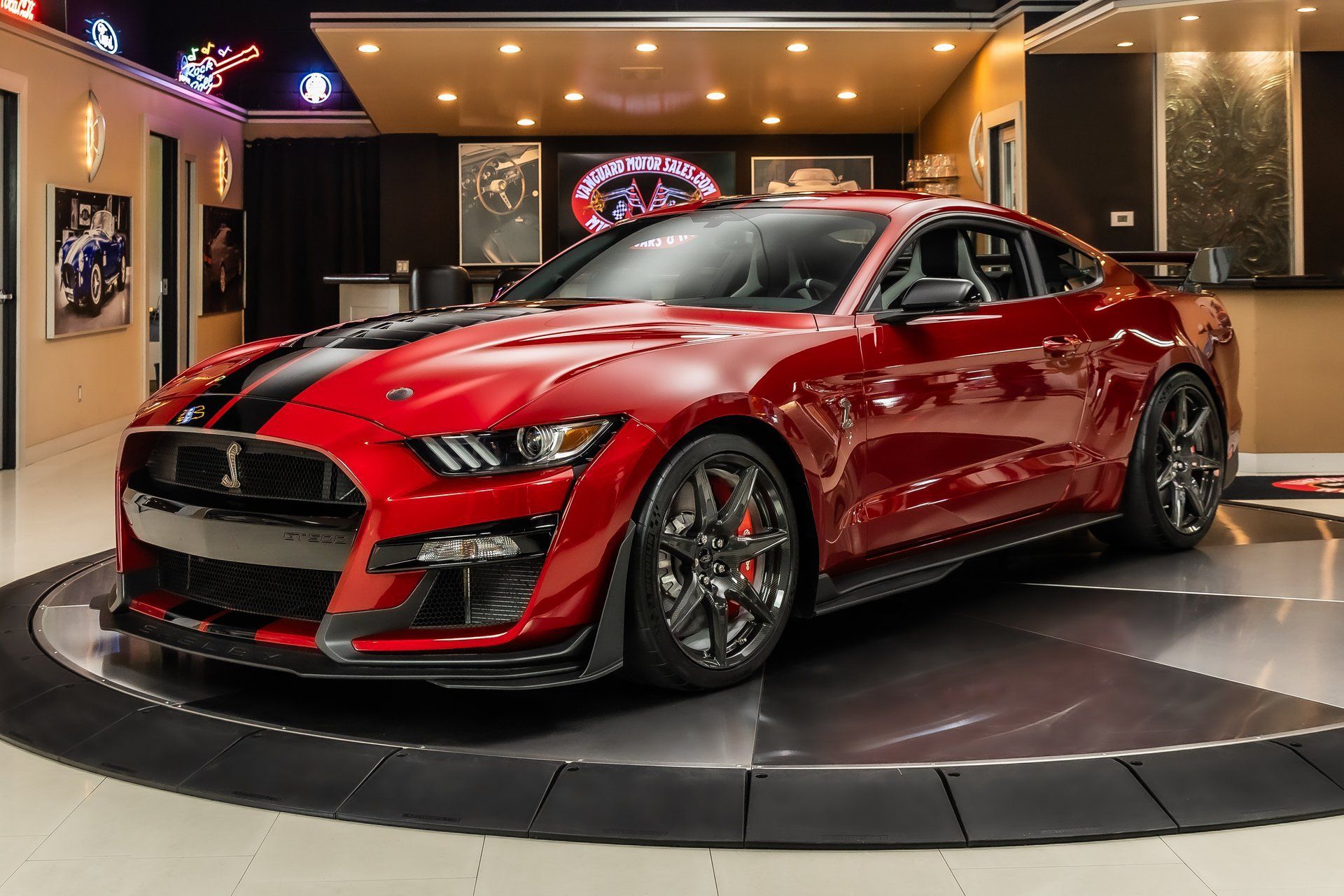 Used 2020 Ford Mustang Shelby GT500 w/ Carbon Fiber Track Pack RWD image 1