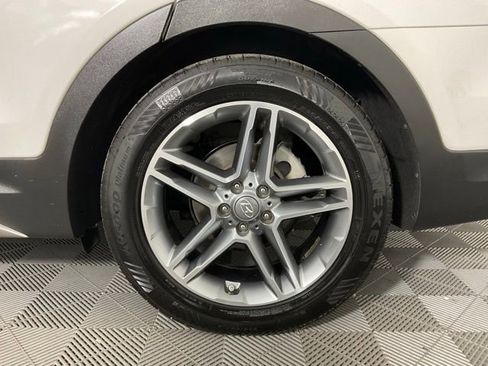 Used 2017 Hyundai Santa Fe Limited image 10