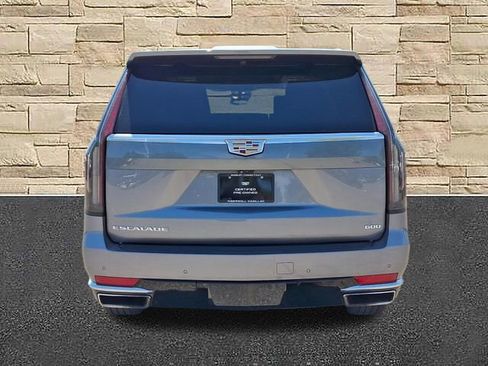 Used 2022 Cadillac Escalade Premium Luxury Platinum AWD/4WD image 3