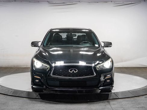 Used 2018 INFINITI Q50 Red Sport 400 w/ Sensory Package (Sport) RWD image 6