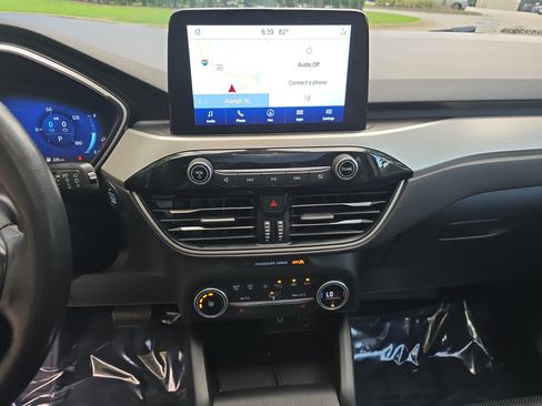 Used 2020 Ford Escape SE Sport FWD image 19