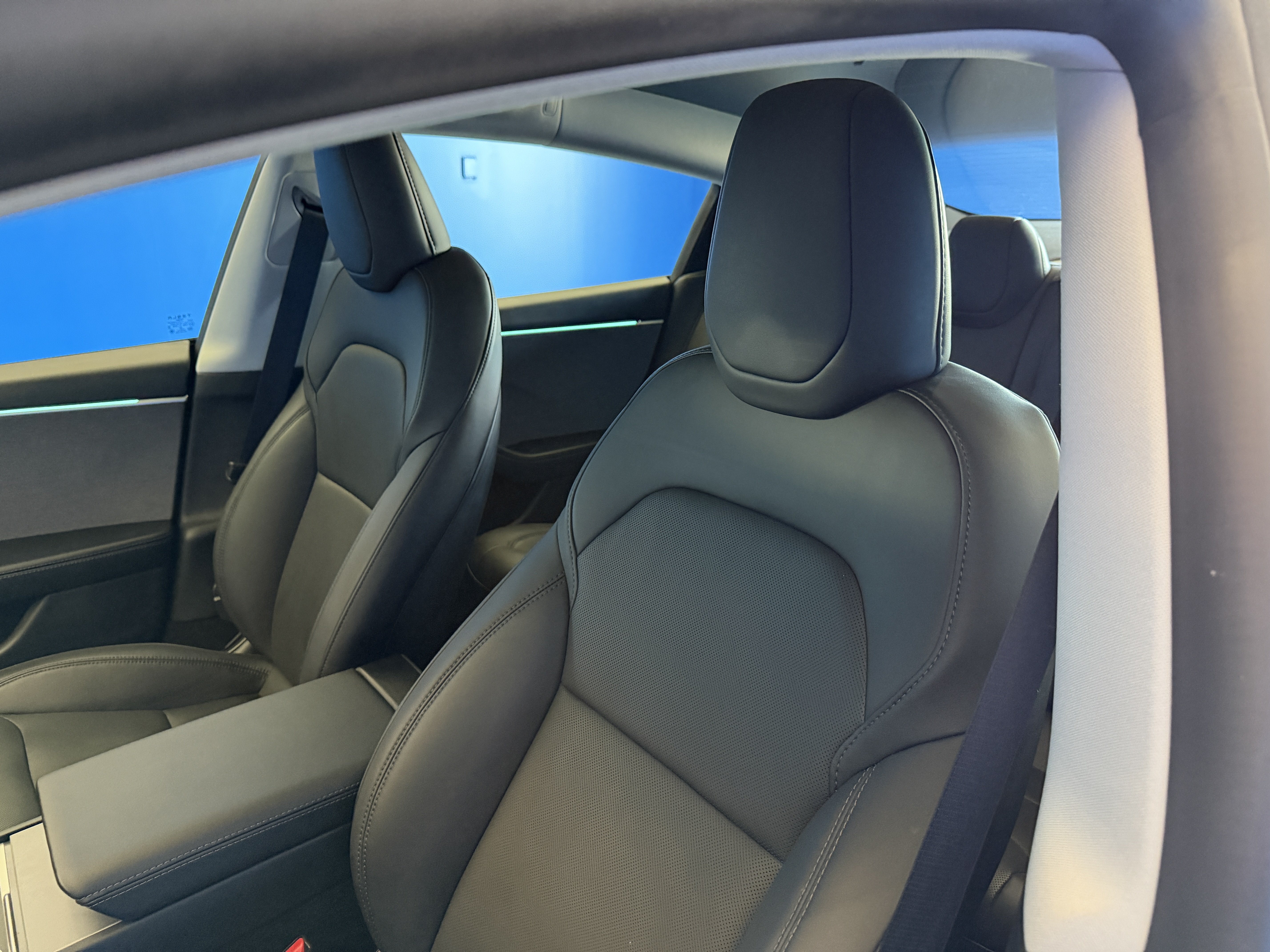 Used 2025 Tesla Model 3 Long Range RWD image 13